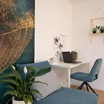 Sonnenterrasse - Kostenfreier Parkplatz - Ruhig & Citynah Appartamento